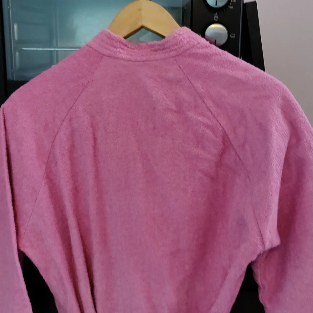 BathRobe - Picture 5 of 5